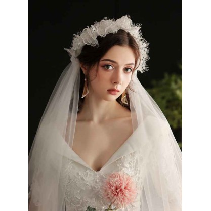 One-tier Cut Edge Fingertip Bridal Veils With Lace